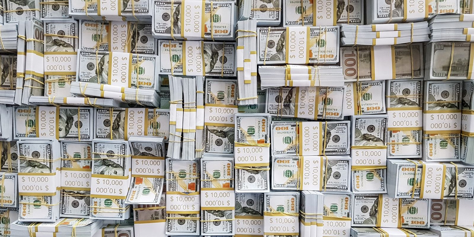 Dólar fecha a R$ 5,19 e Ibovespa recua quase 1%