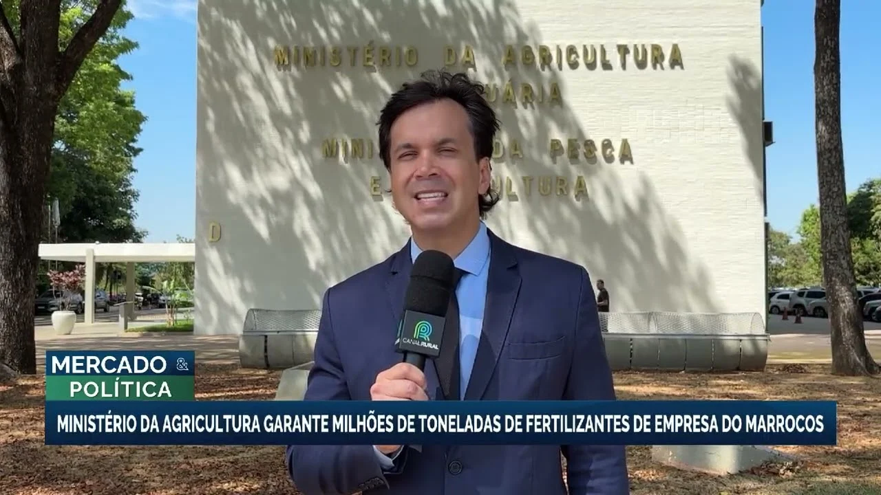 Agricultura anuncia garantia de 3,8 milhões de toneladas de fertilizantes