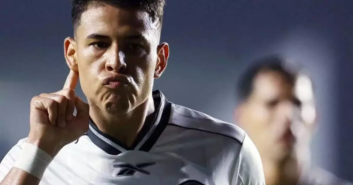 Matheus Martins se recupera e volta a treinar com o Botafogo