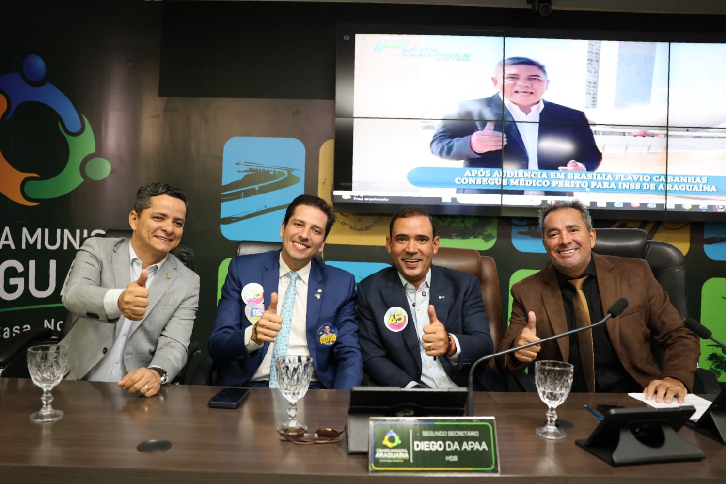 Vicentinho recebe título de cidadão araguainense na Câmara Municipal