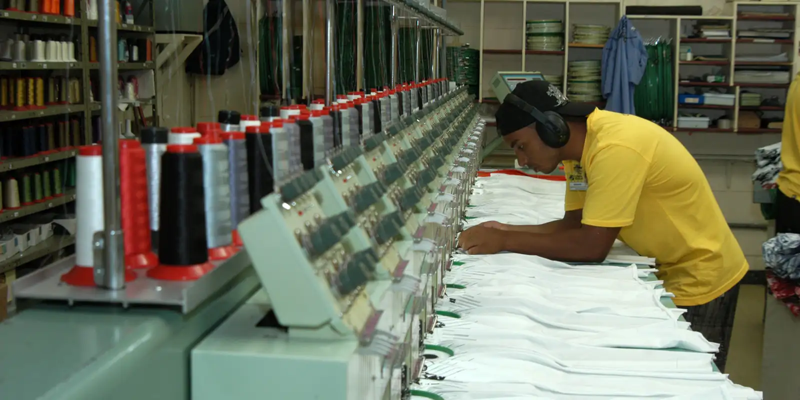 Monitor da FGV estima segunda queda mensal seguida da economia